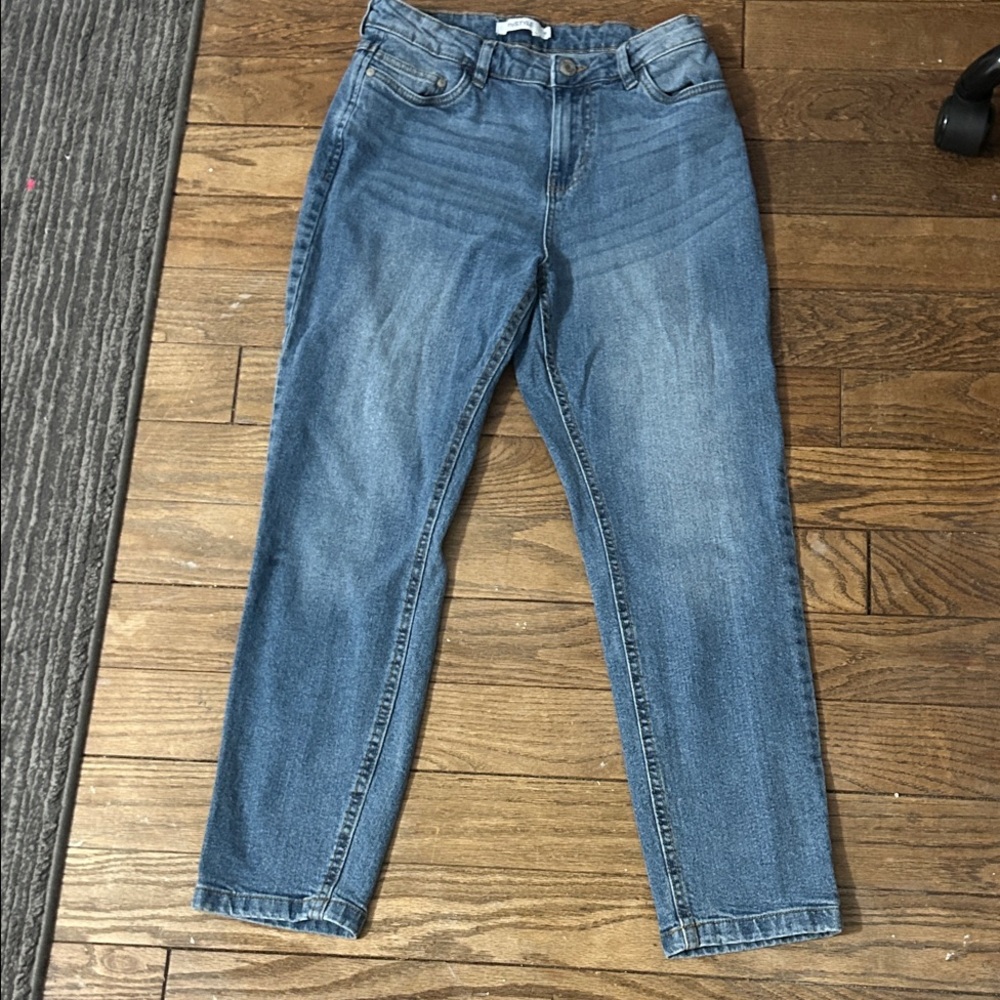 Stylish Blue Women's Cropped Jeans